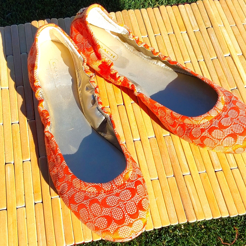 Coach ballet flats orange New 8.5 Classic Coach Logo Shoes